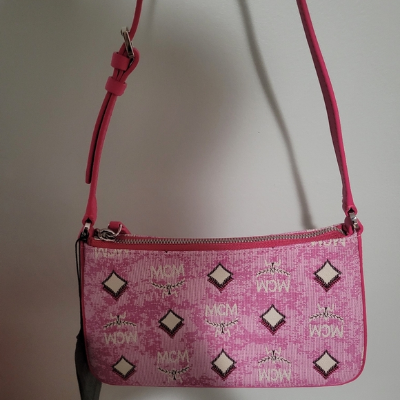 MCM Mini Portuna pink monogram shoulder bag with COA. - Picture 2 of 9